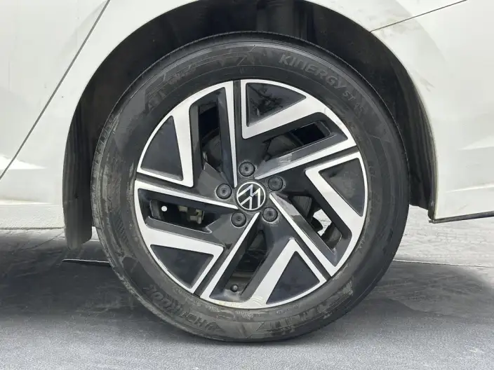 Volkswagen Sagitar 2023 Model 300TSI DSG Beyond Edition – фото 9