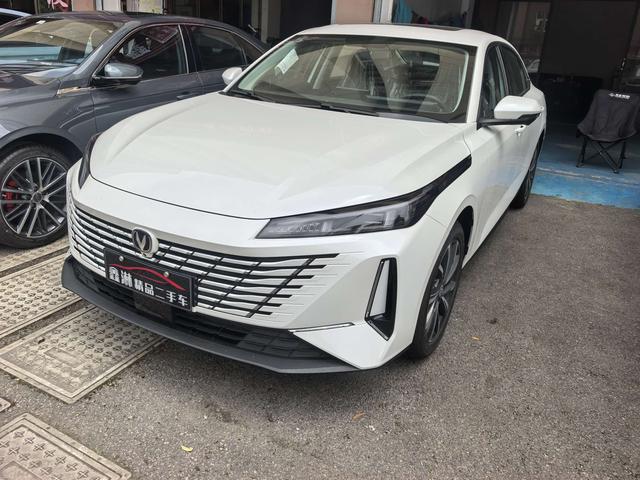 Changan Eado 2025 модификация 1.5T DCT 500Bar Flagship – фото 1
