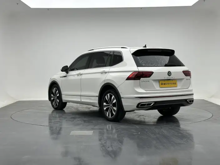 Volkswagen Tiguan L 2022 Model 330TSI Automatic 2WD R-Line Enjoy the version more – фото 5
