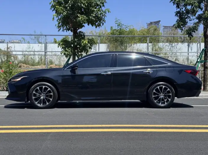 Toyota Avalon 2022 Model 2.0L Deluxe Edition – фото 4