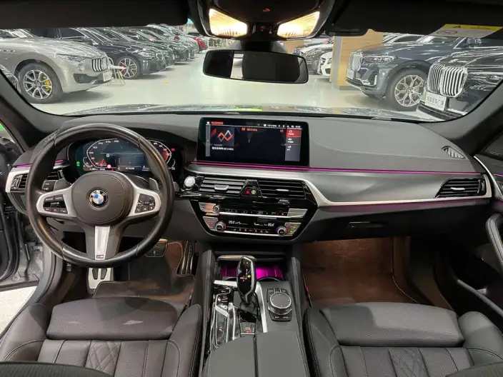 BMW 5 Series Imported 2022 Model Facelift II 530i M Sports Set – фото 10