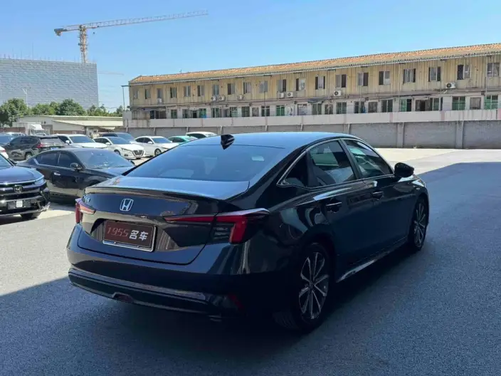 Model Ge 2023 Model 240TURBO CVT Deluxe Edition – фото 6