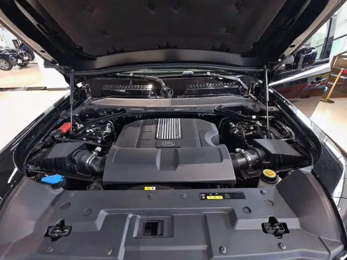 Land Rover Defender 2023 Model Facelift 110 5.0T V8 – фото 6