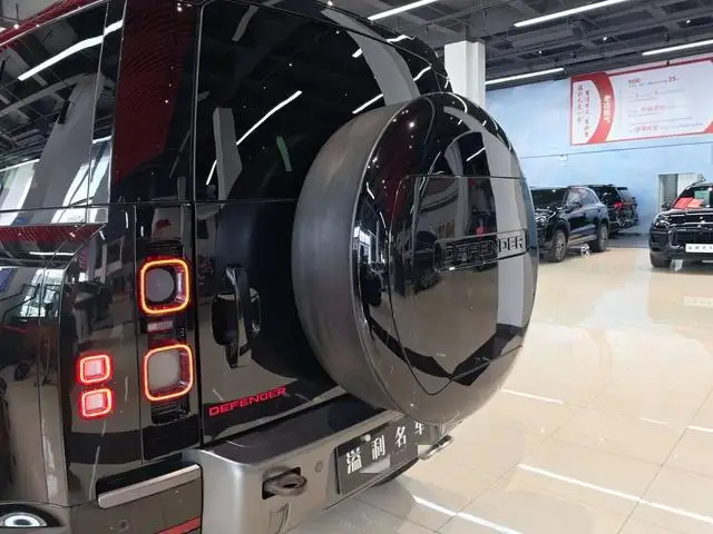 Land Rover Defender 2023 Model Facelift 110 5.0T V8 – фото 10