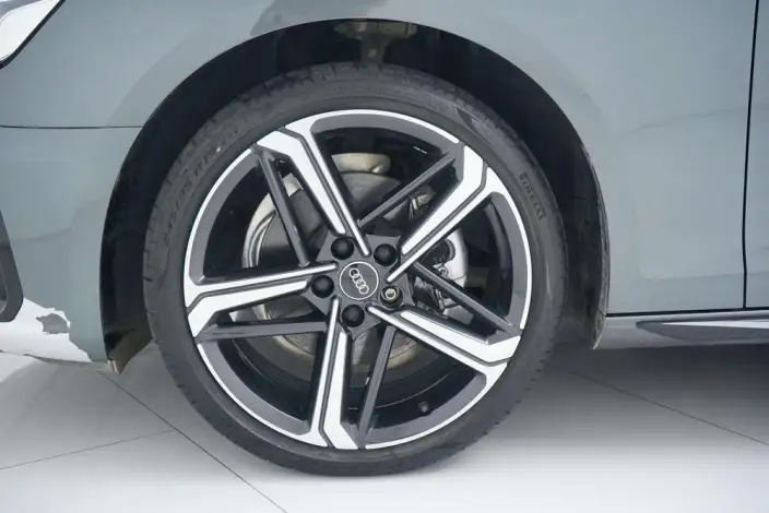Audi A4 L 2024 Model 40 TFSI Luxury Dynamic Model – фото 8