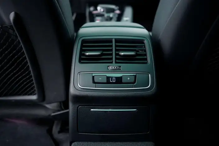 Audi A4 L 2024 Model 40 TFSI Luxury Dynamic Model – фото 10