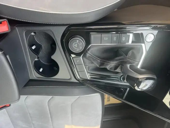Volkswagen Tayron 2020 Model 380TSI Luxury Zhilian Edition Pro 4WD – фото 10
