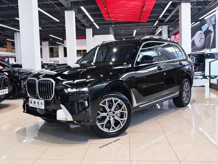 BMW X7 2023 Model xDrive40i Leading Model Luxury Set – фото 1