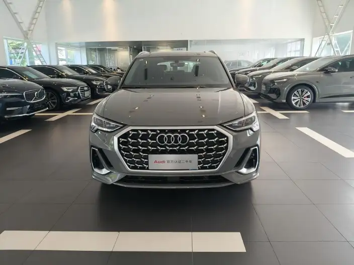 AUDI Q3 2024 Model 40 TFSI Fashion Dynamic Model