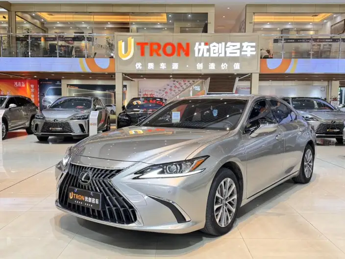 Lexus ES 2022 Model 200 Superior Edition