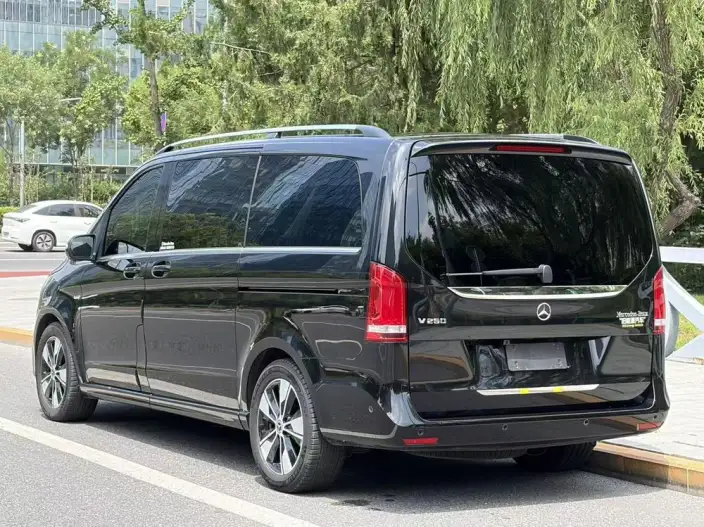 Mercedes-Benz V-Class 2022 Model V 260 Premium Edition – фото 5