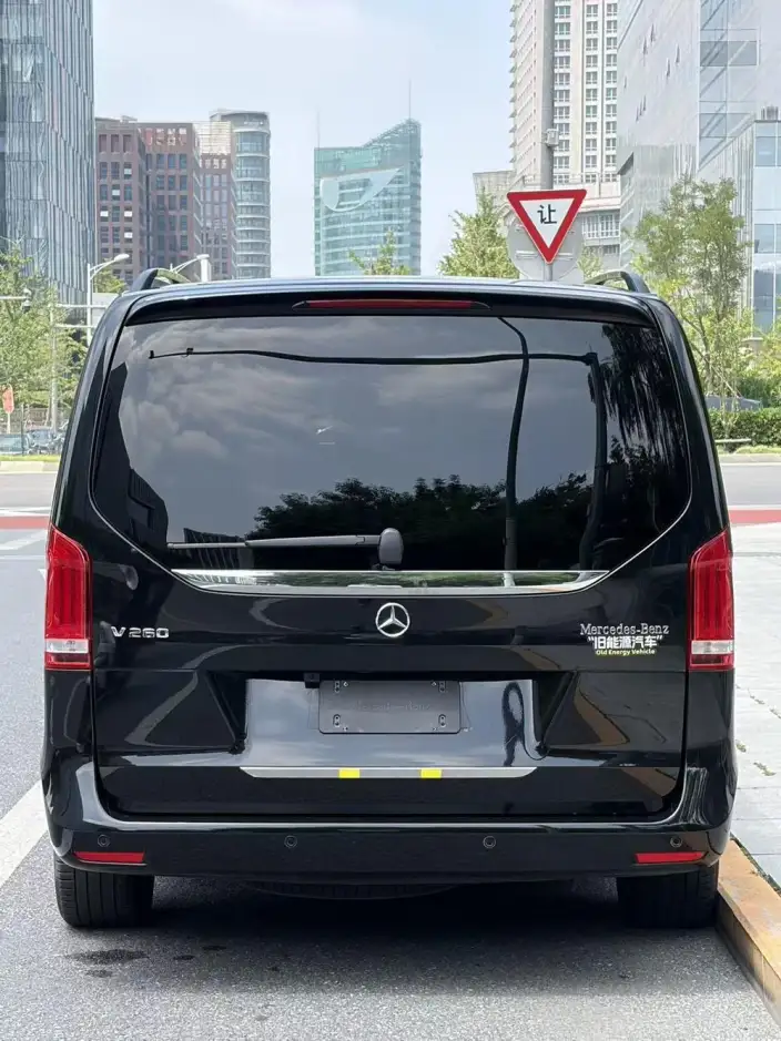 Mercedes-Benz V-Class 2022 Model V 260 Premium Edition – фото 6