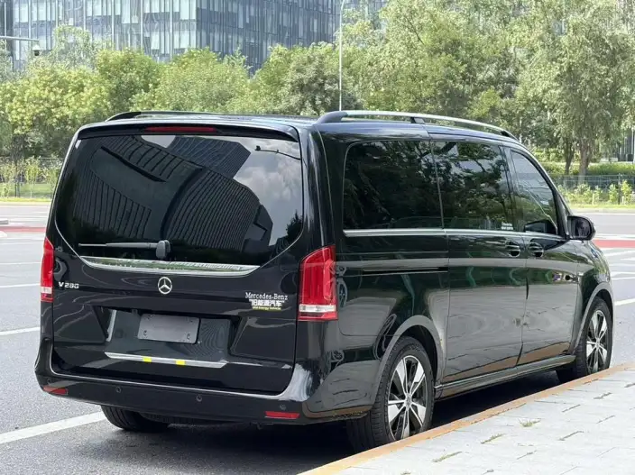 Mercedes-Benz V-Class 2022 Model V 260 Premium Edition – фото 7