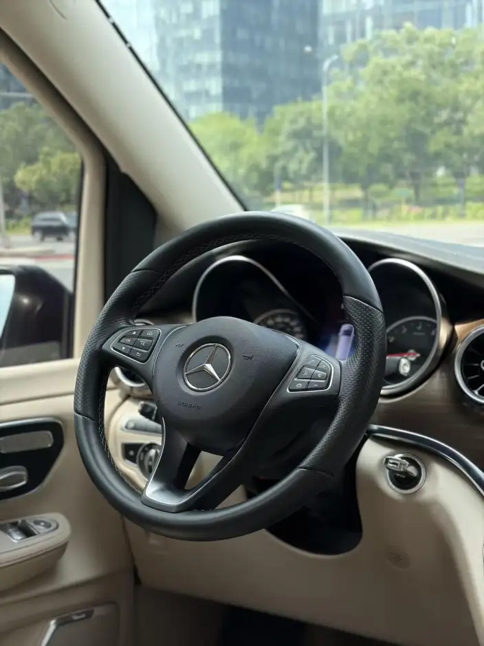 Mercedes-Benz V-Class 2022 Model V 260 Premium Edition – фото 10