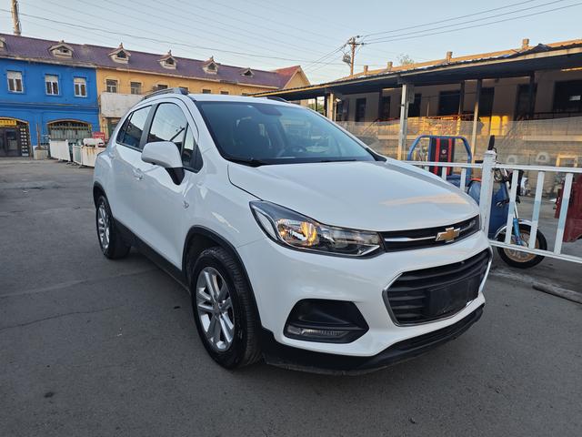 Chevrolet Trax 2017 1.4T Automatic FWD Comfort – фото 3