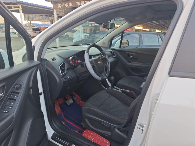 Chevrolet Trax 2017 1.4T Automatic FWD Comfort – фото 4