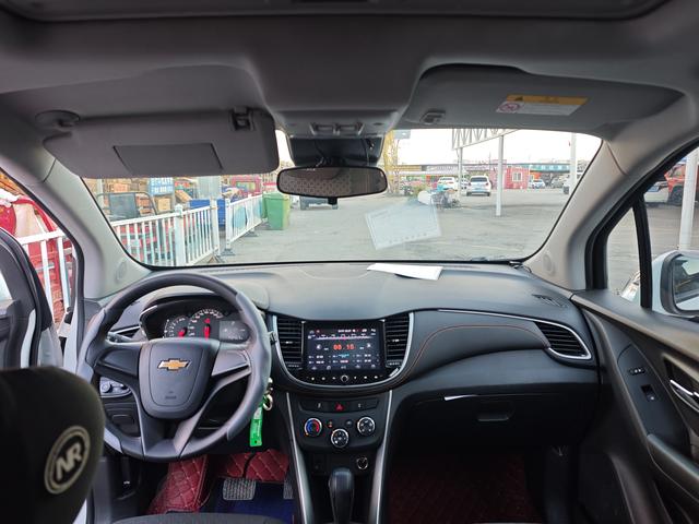 Chevrolet Trax 2017 1.4T Automatic FWD Comfort – фото 6