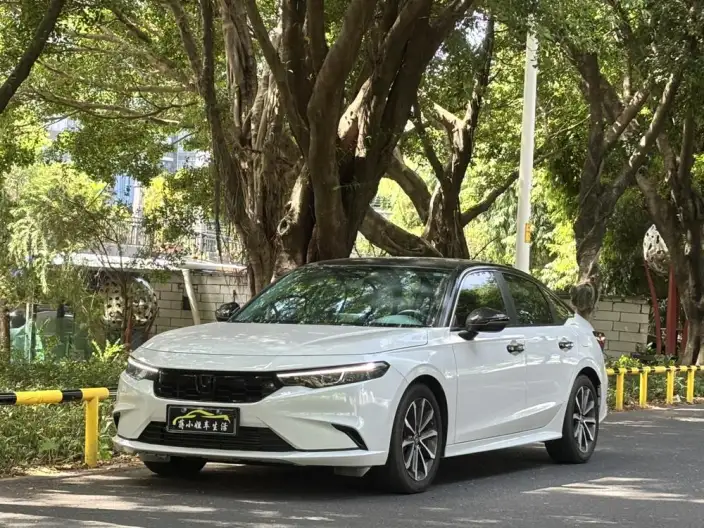 Model Ge 2023 Model 240TURBO CVT Smart Edition – фото 1