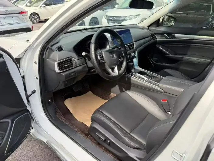 Honda Accord 2022 Model 260TURBO Deluxe Edition – фото 10