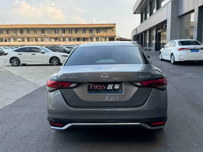 Nissan Sylphy 2023 Model 1.6L CVT Yuexiang Edition – фото 5