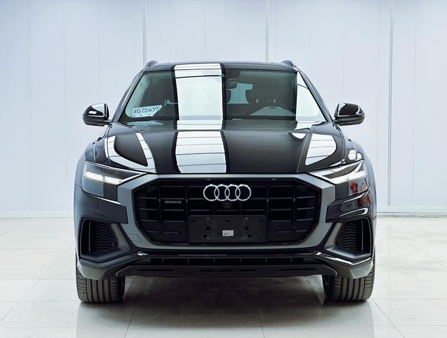 Audi Q8 Модель 2019 года 55 TFSI Luxury Dynamic – фото 2