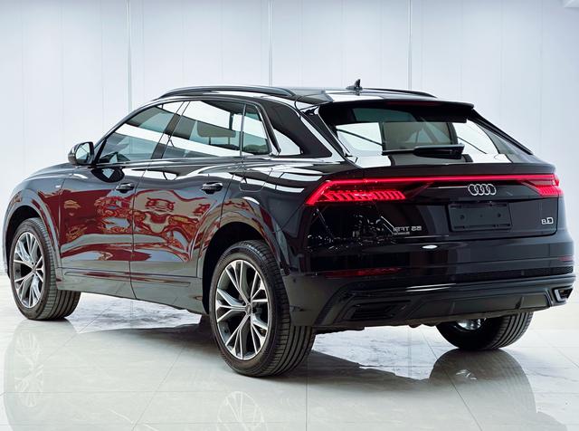 Audi Q8 Модель 2019 года 55 TFSI Luxury Dynamic – фото 6