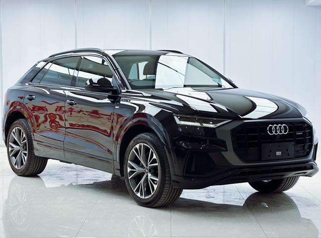 Audi Q8 Модель 2019 года 55 TFSI Luxury Dynamic – фото 7