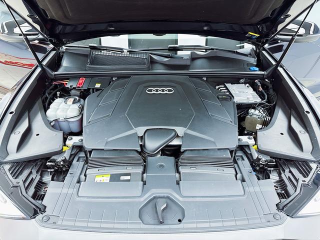 Audi Q8 Модель 2019 года 55 TFSI Luxury Dynamic – фото 14