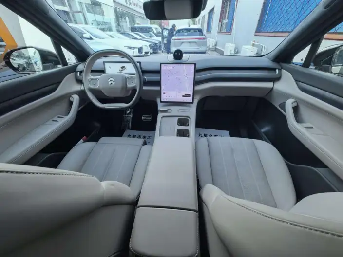 NIO ES8 2023 Model 75kWh Executive Edition – фото 9