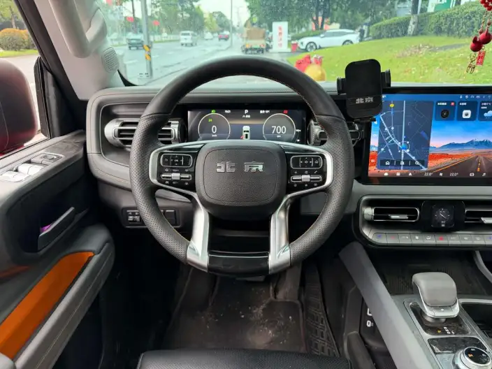 BAIC BJ40 2024 Model City Hunter Edition 2.0T Automatic 4WD Supreme Model – фото 9