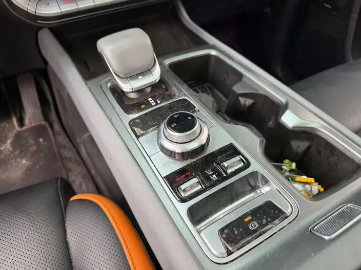 BAIC BJ40 2024 Model City Hunter Edition 2.0T Automatic 4WD Supreme Model – фото 10