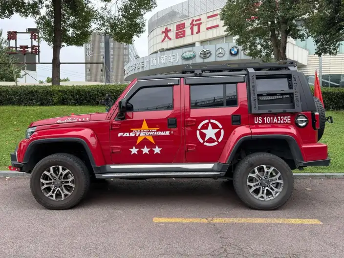 BAIC BJ40 2023 Model 2.0T Automatic 4WD City Hunter Edition Warrior Model