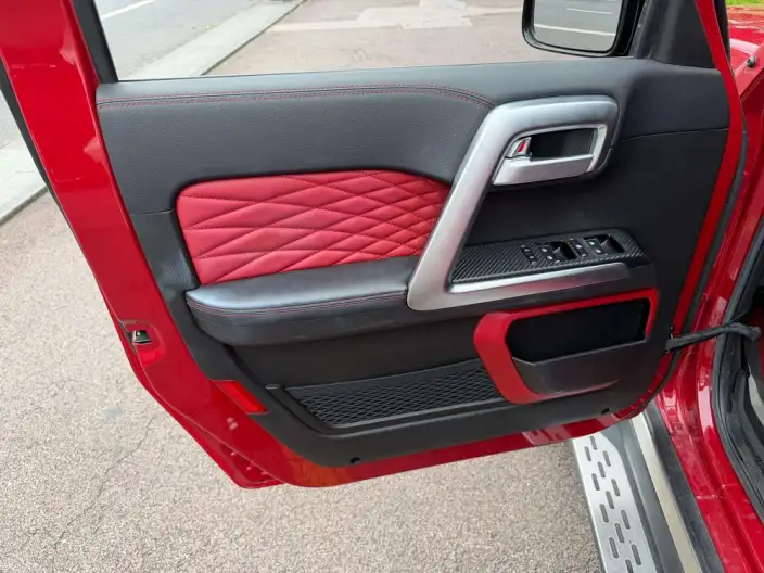 BAIC BJ40 2023 Model 2.0T Automatic 4WD City Hunter Edition Warrior Model – фото 6