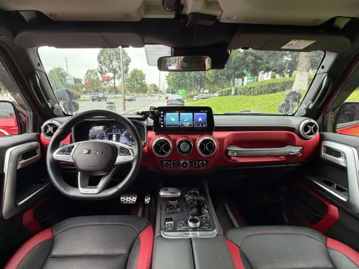BAIC BJ40 2023 Model 2.0T Automatic 4WD City Hunter Edition Warrior Model – фото 8