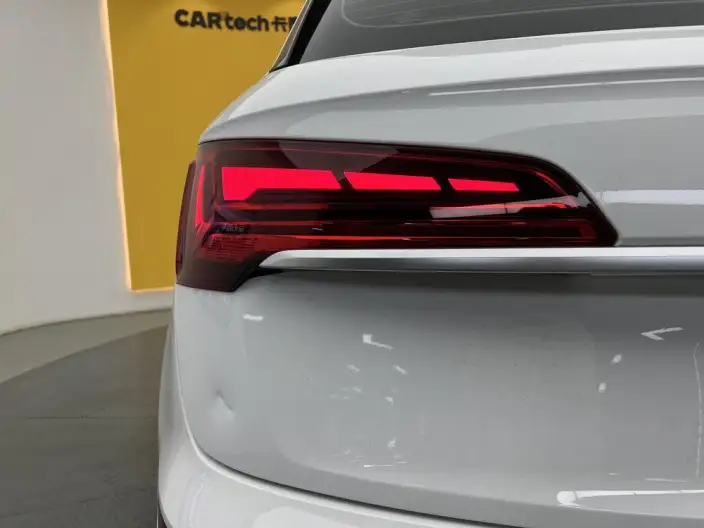 Audi Q5L 2022 Model 40T Luxury Dynamic Model – фото 8