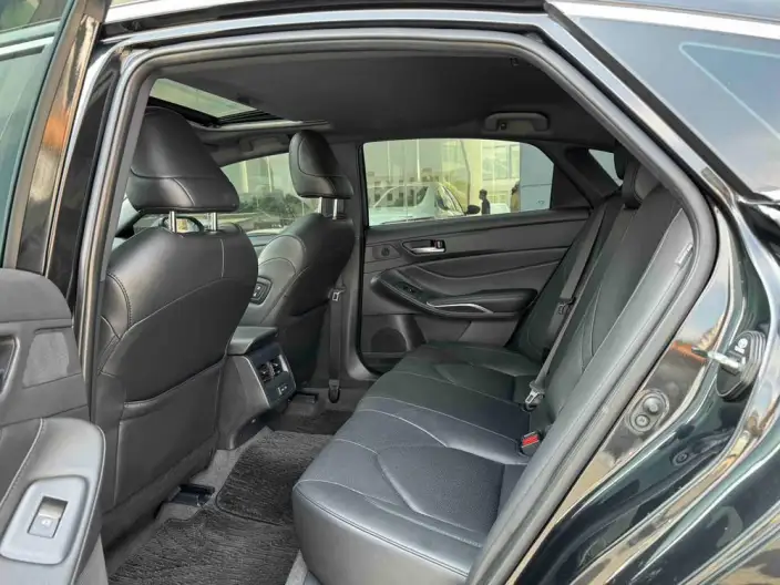 Toyota Avalon 2023 Model 2.0L CVT Deluxe Edition – фото 9