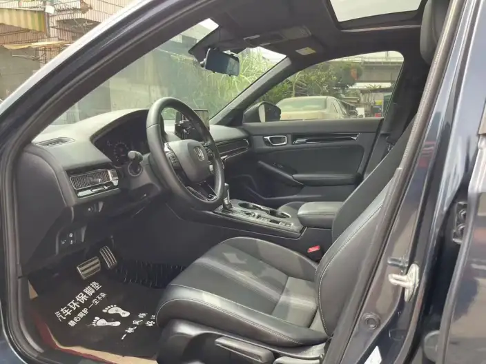 Honda Civic 2022 Model 240TURBO CVT Combustion Edition – фото 8