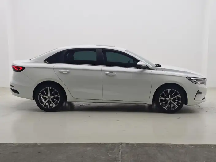 Geely Emgrand 2022 Model No. 4 Gen 1.5L CVT Noble Model – фото 8