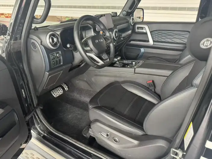 BAIC BJ40 2024 Model 2.0T Automatic 4WD Tribute to the 2020 Honor Edition – фото 8