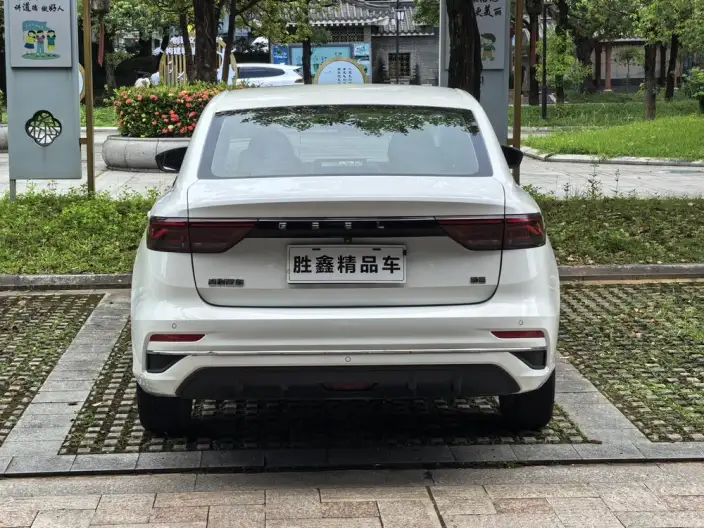 Geely Emgrand 2023 Model No. 4 Gen Champion Edition 1.5L Manual Luxury Model – фото 6
