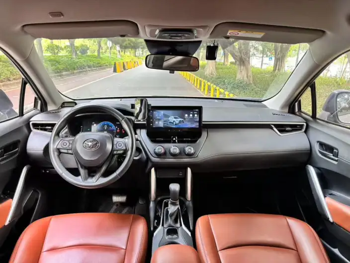 Toyota Corolla Cross 2023 Model 2.0L CVT Pioneer Edition – фото 6