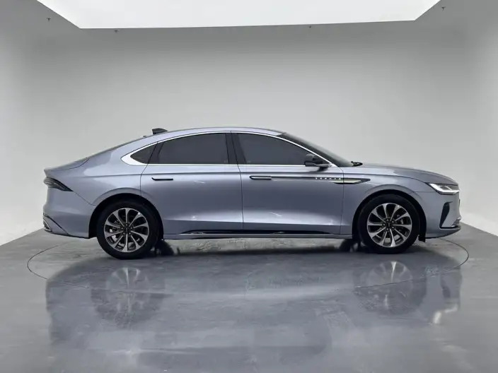 Lincoln Z 2022 Model Facelift i Xiang Exclusive Edition – фото 8