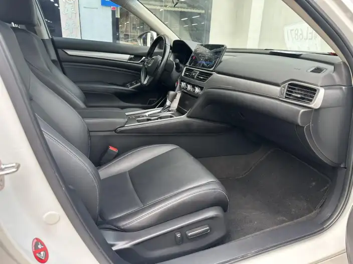 Honda Accord 2022 Model 260TURBO Deluxe Edition – фото 7