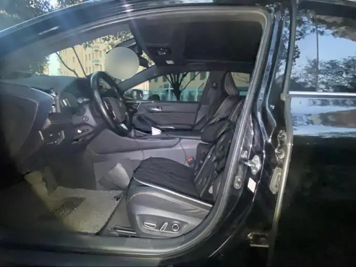 Toyota Avalon 2024 Model Intelligent Hybrid 2.0L E-CVT Deluxe Edition – фото 10