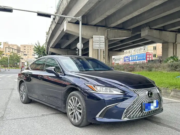 Lexus ES 2022 Model 200 Superior Edition