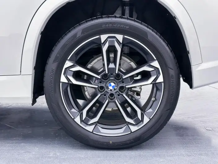 BMW X1 2026 Model sDrive25Li M Sports Set – фото 9
