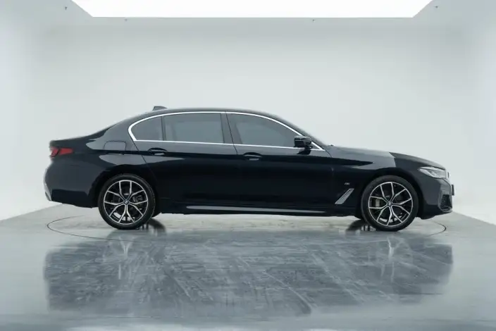 BMW 5 Series 2023 Model 530Li Exclusive Model M Sports Set – фото 8