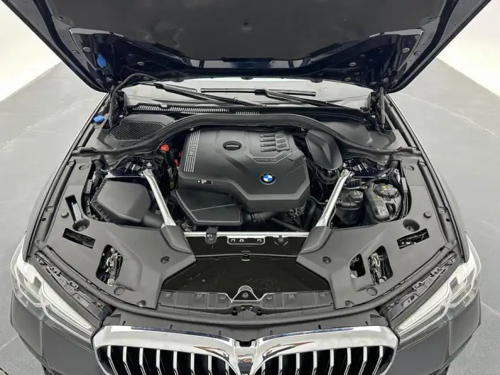 BMW 5 Series 2023 Model 530Li Exclusive Model M Sports Set – фото 10