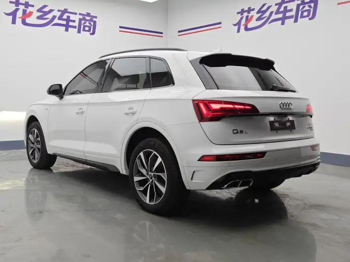Audi Q5L 2023 Model 40T Luxury Dynamic Model – фото 5