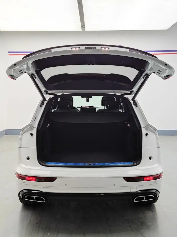 Audi Q5L 2023 Model 40T Luxury Dynamic Model – фото 10